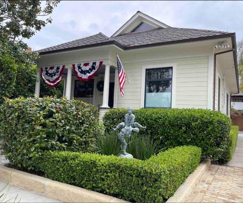 Upscale Downtown Home Walk To Beach Shops Bars 2 Santa Barbara Exterior photo