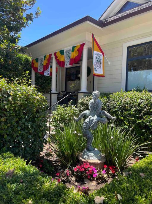 Upscale Downtown Home Walk To Beach Shops Bars 2 Santa Barbara Exterior photo